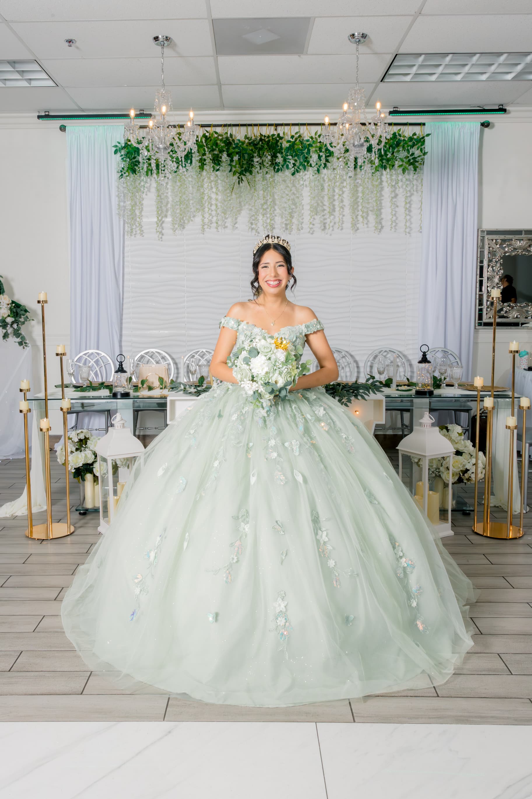 Quinceañera — Erika en vestido mint