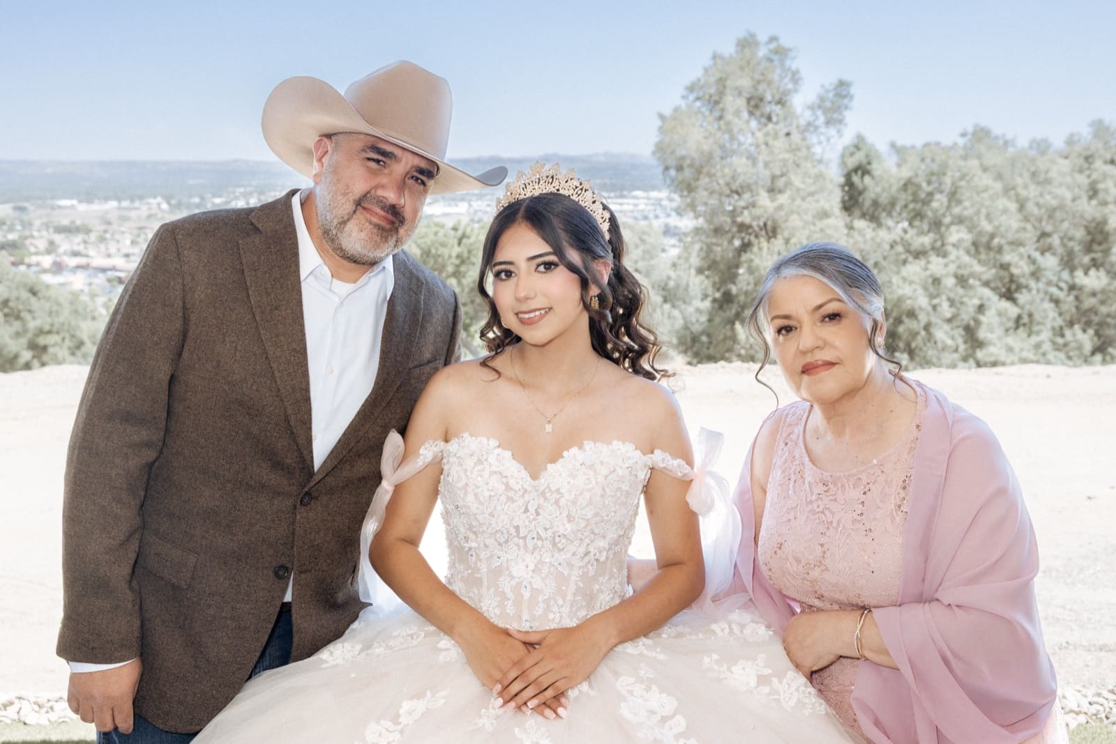 Con los abuelos antes de la misa